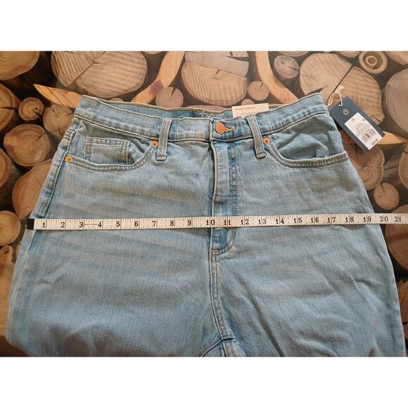 Universal Thread Vintage Straight Distressed Light Wash Denim Jeans 10/30R - Picture 6 of 10